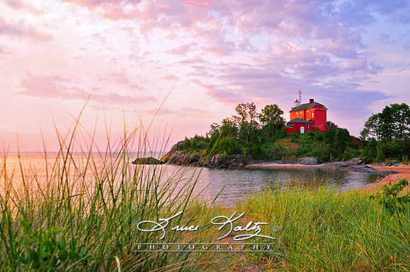 COLORFUL COVE
