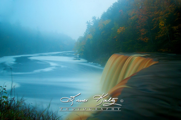 TAHQUAMENON MIST