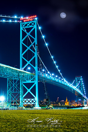 TOWERING TURQUOISE